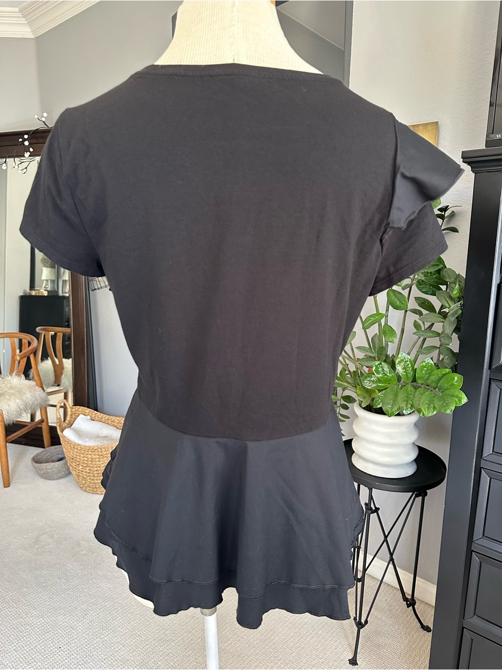 White House Black Market Black Ruffle Peplum Short-Sleeve Top, size medium - Picture 5 of 14